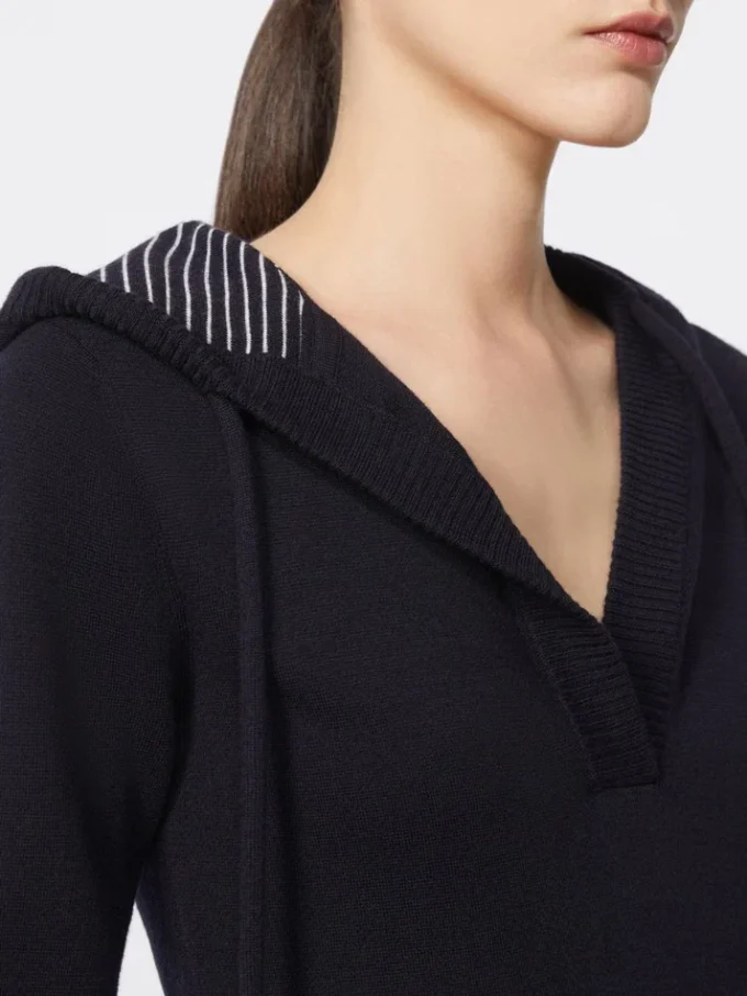 Dopasowany sweter wełniany, granatowy