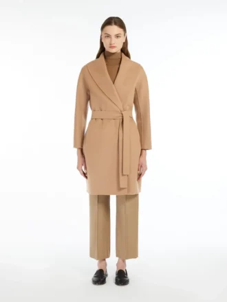 Dwustronny wełniany płaszcz typu robe, kolor camel