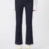 Idealnie dopasowane jeansy mini flare, kolor ultramaryna