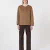 Krótka kurtka z wełnianej tkaniny typu broadcloth, kolor camel Krótka kurtka z wełnianej tkaniny typu broadcloth, kolor camel