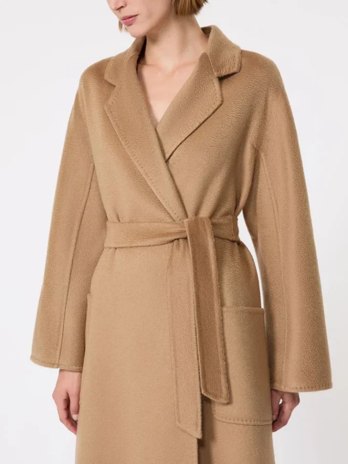 Kultowy płaszcz Ludmilla, kolor camel Kultowy płaszcz Ludmilla, kolor camel