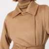 Kultowy płaszcz Manuela, kolor camel Kultowy płaszcz Manuela, kolor camel
