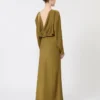 Lekka satynowa sukienka w kolorze khaki Lekka satynowa sukienka w kolorze khaki