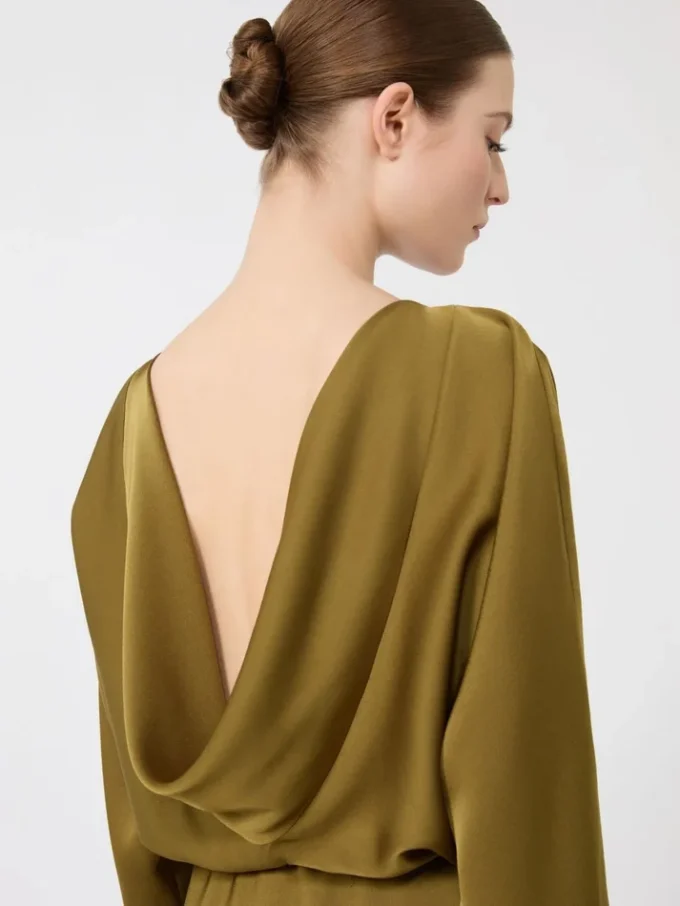 Lekka satynowa sukienka w kolorze khaki Lekka satynowa sukienka w kolorze khaki