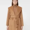 Płaszcz typu robe w kolorze camelowym Płaszcz typu robe w kolorze camelowym
