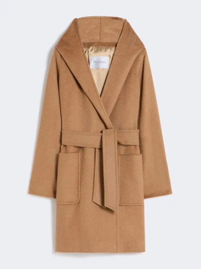 Płaszcz typu robe w kolorze camelowym Płaszcz typu robe w kolorze camelowym