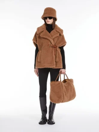 Peleryna z tkaniny teddy, kolor camel
