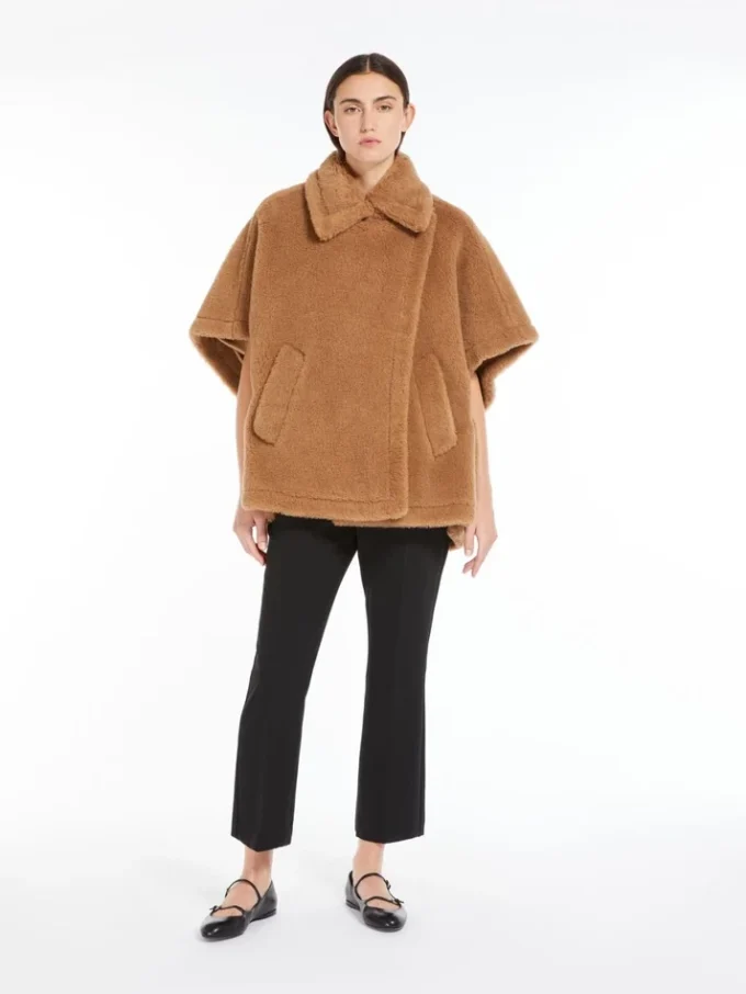 Peleryna z tkaniny teddy, kolor camel