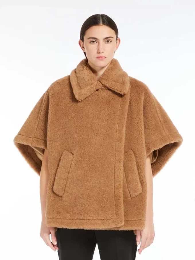 Peleryna z tkaniny teddy, kolor camel