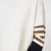 Sweter oversize z dzianiny wełnianej, kolor kości słoniowej Sweter oversize z dzianiny wełnianej, kolor kości słoniowej