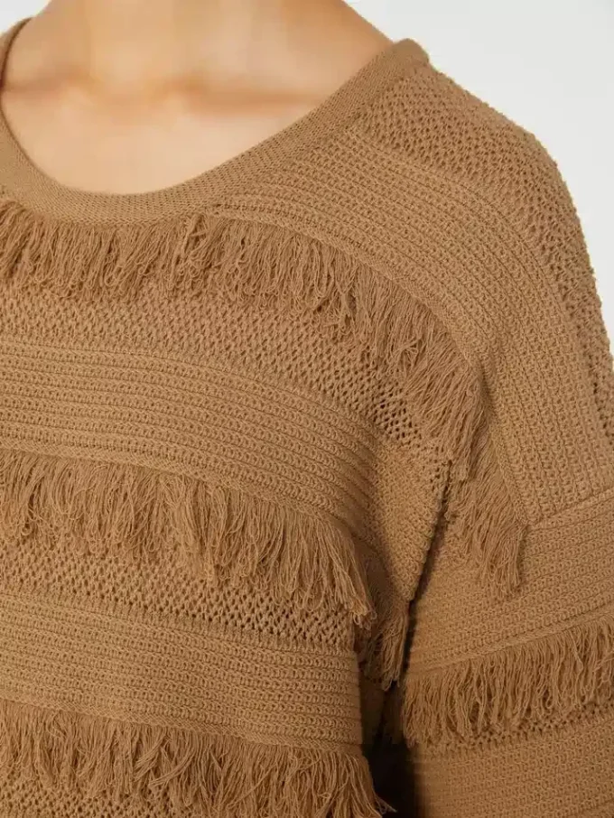 Sweter oversize z wiskozy z wzorem, kolor pustynny Sweter oversize z wiskozy z wzorem, kolor pustynny