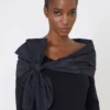 Sweter wełniany z kokardką, kolor ultramaryna Sweter wełniany z kokardką, kolor ultramaryna