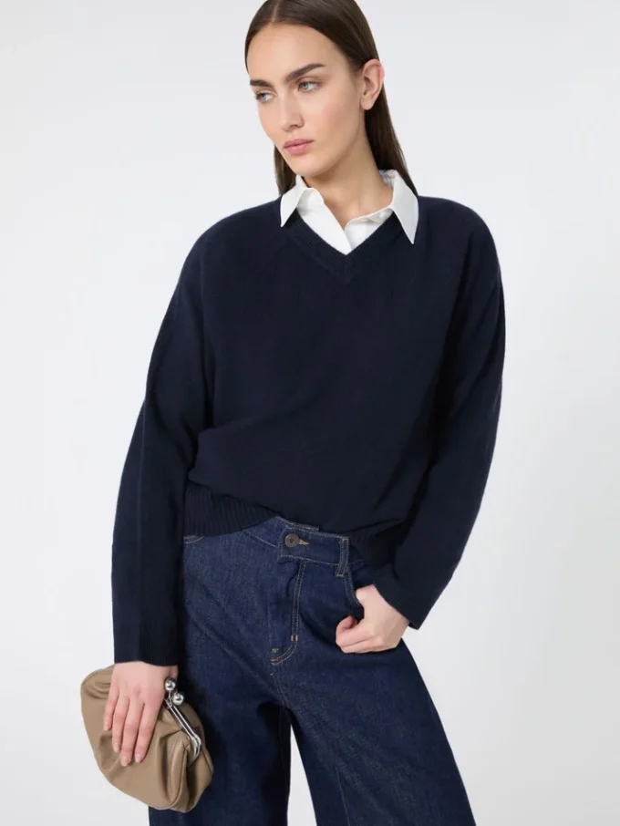 Sweter z kaszmiru z dekoltem w serek, granatowy Sweter z kaszmiru z dekoltem w serek, granatowy