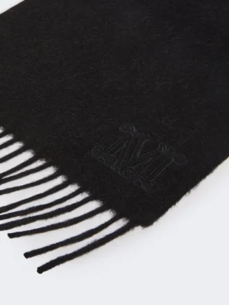 Szala w kolorze camelowym z haftowanym monogramem, czarna