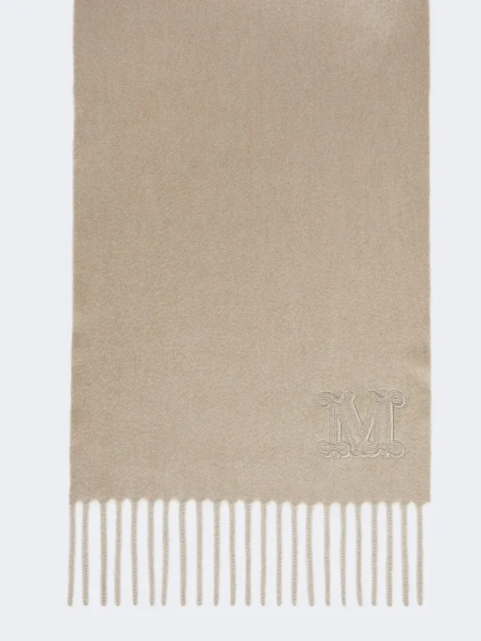 Szala z czystego kaszmiru z monogramem, kolor piaskowy Szala z czystego kaszmiru z monogramem, kolor piaskowy