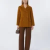 Wełniany płaszcz typu pea coat, kolor musztardowy