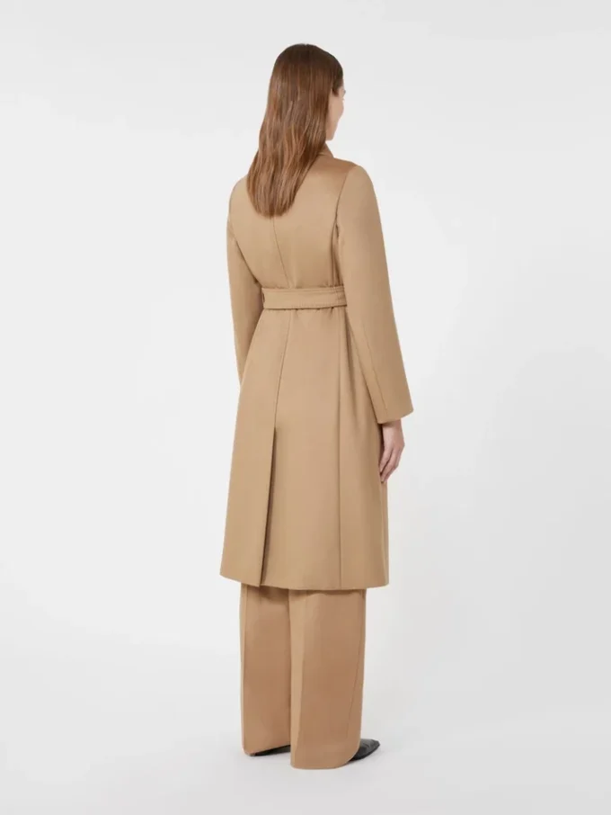 Wełniany płaszcz typu robe, kolor camel