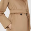 Wełniany płaszcz typu robe, kolor camel